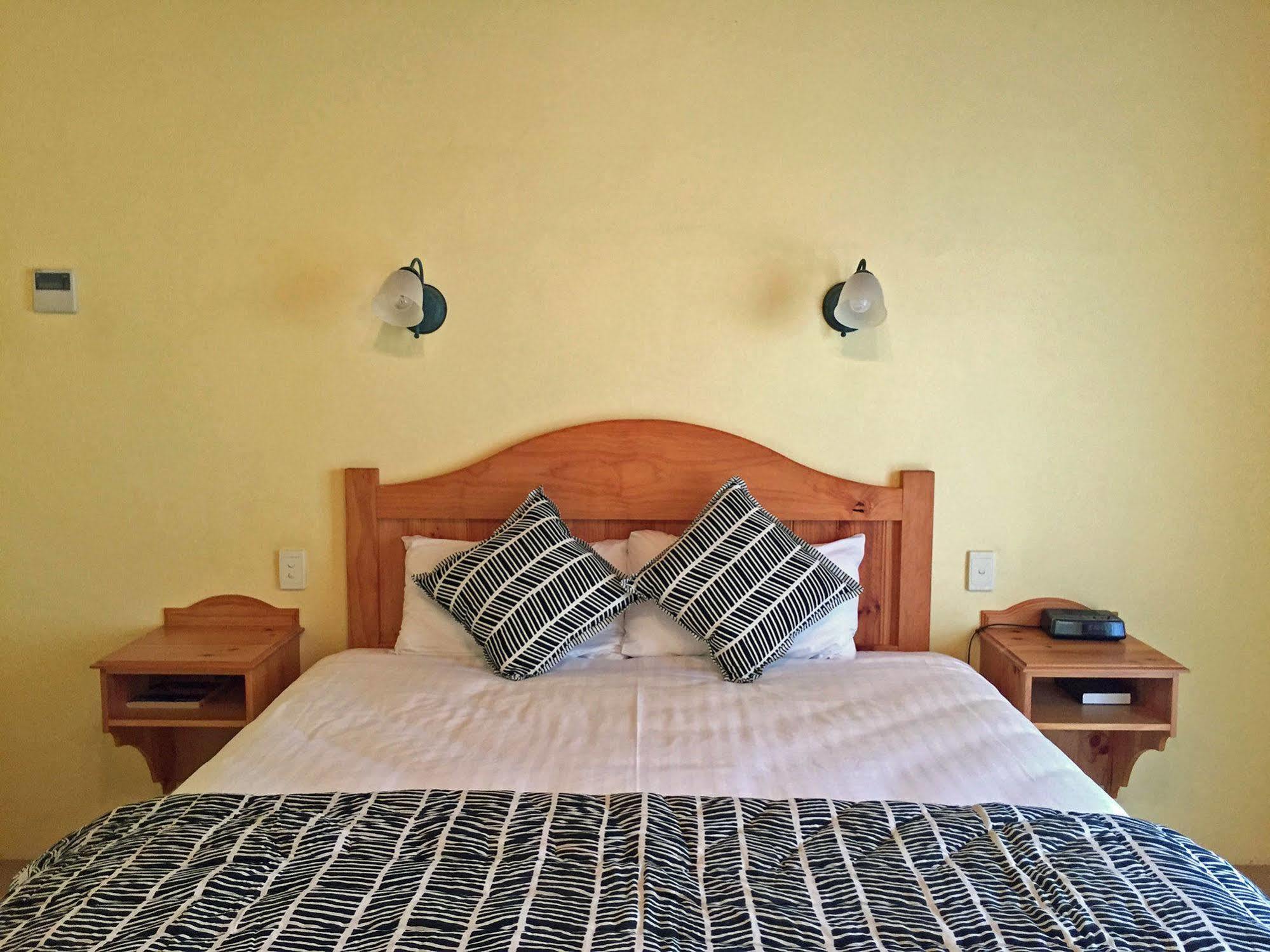 Coonawarra Place Motor Inn Extérieur photo