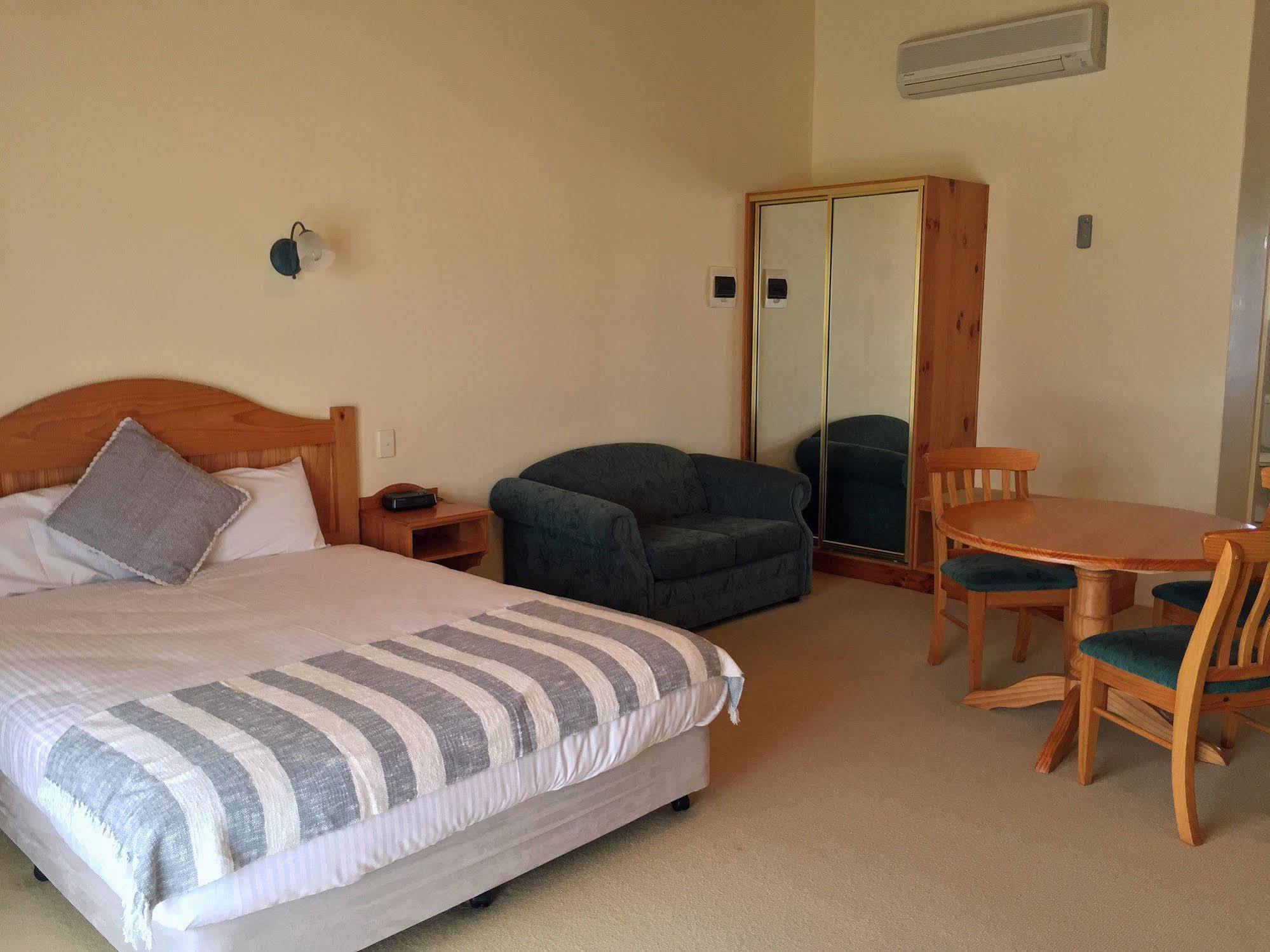 Coonawarra Place Motor Inn Extérieur photo